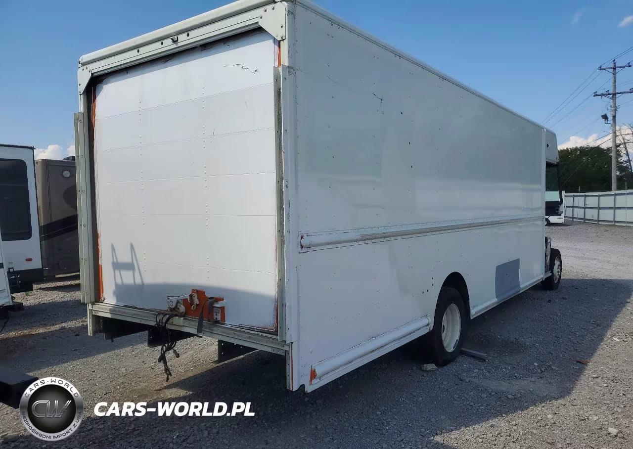 2018 Ford F59 Delivery Truck VIN:1F66F5KY4J0A09135 - 3