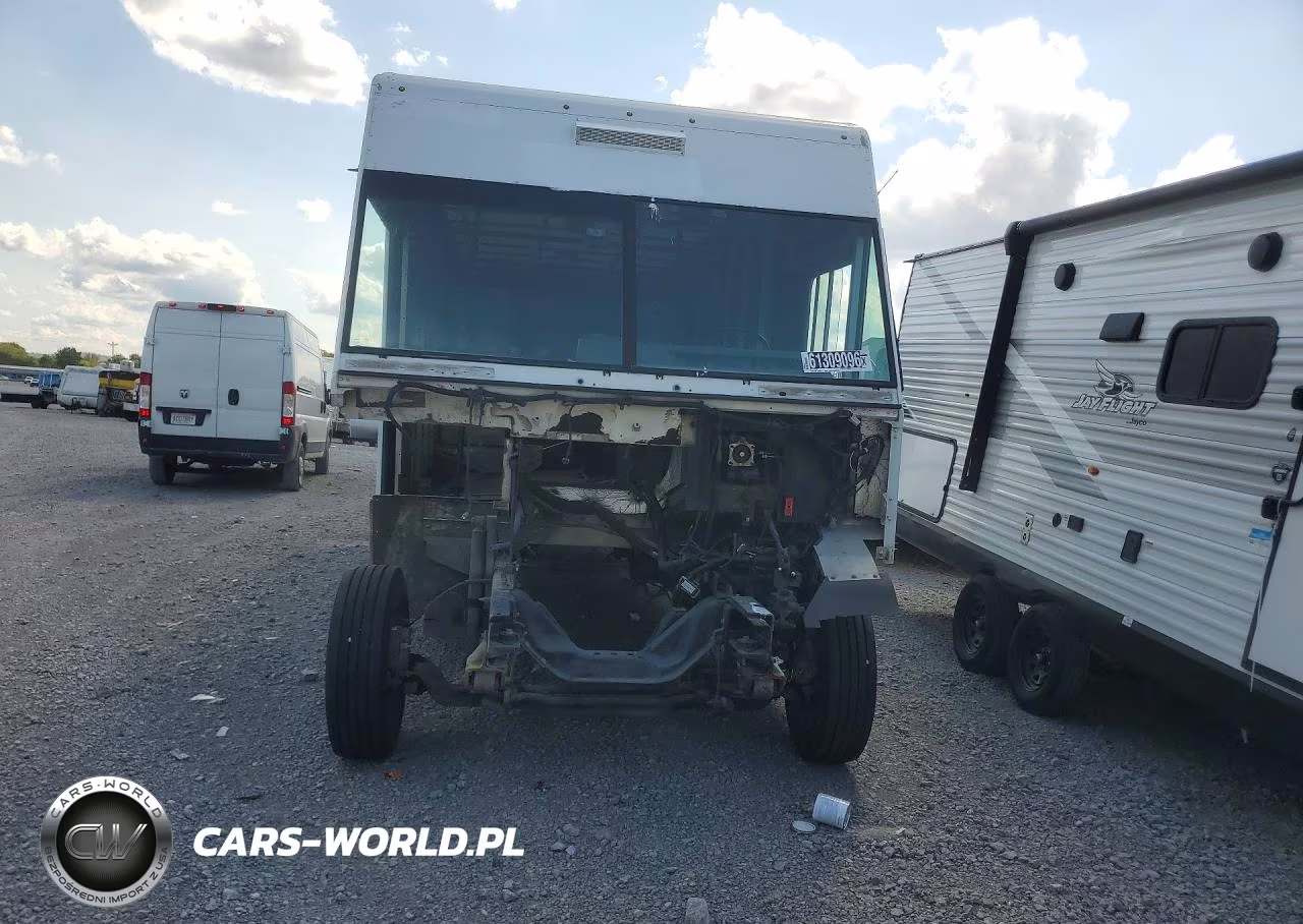 2018 Ford F59 Delivery Truck VIN:1F66F5KY4J0A09135 - 5