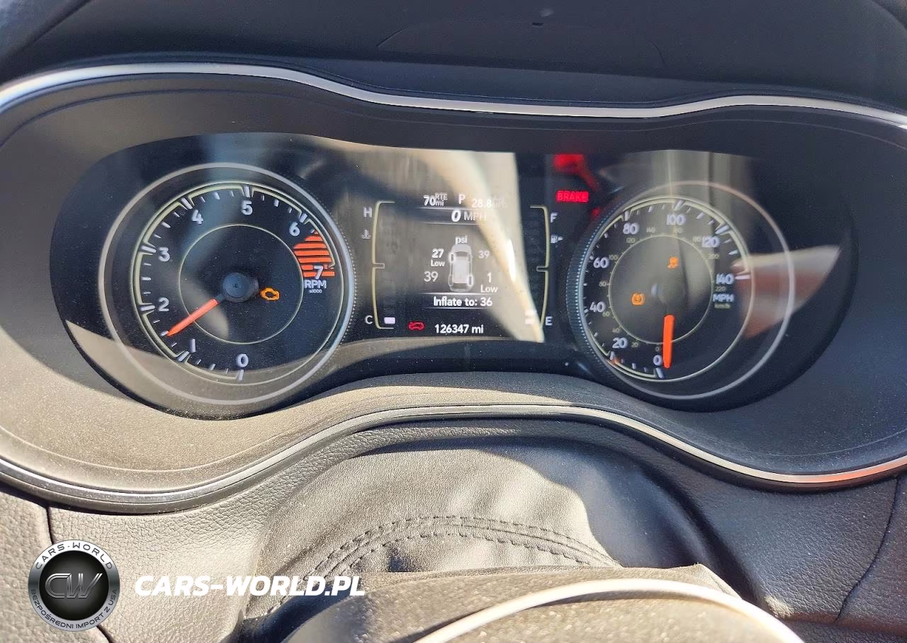 2019 Jeep Cherokee Latitude VIN:1C4PJLCB7KD382176 - 9