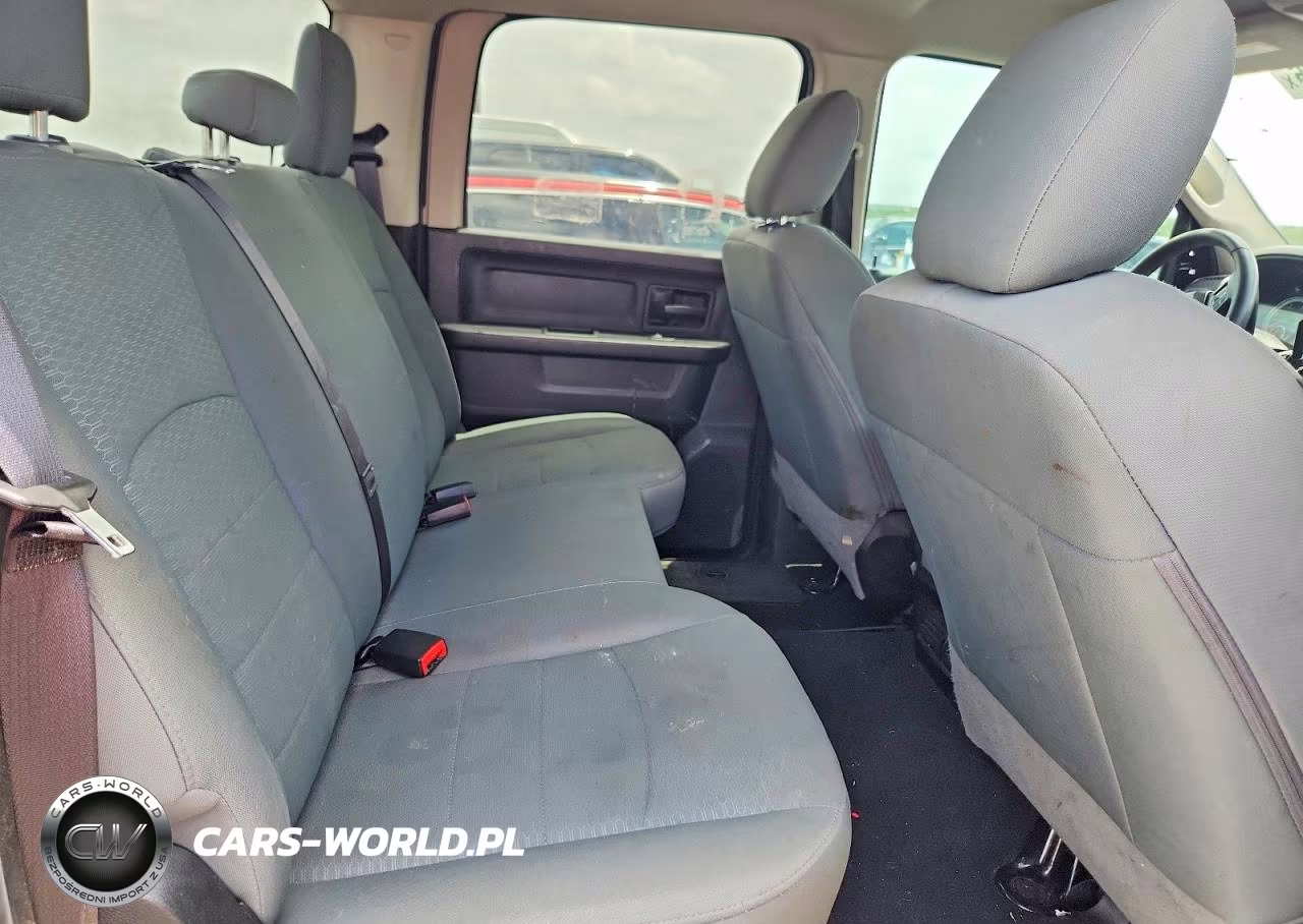 2018 Ram 2500 St VIN:3C6UR5CL5JG315391 - 10