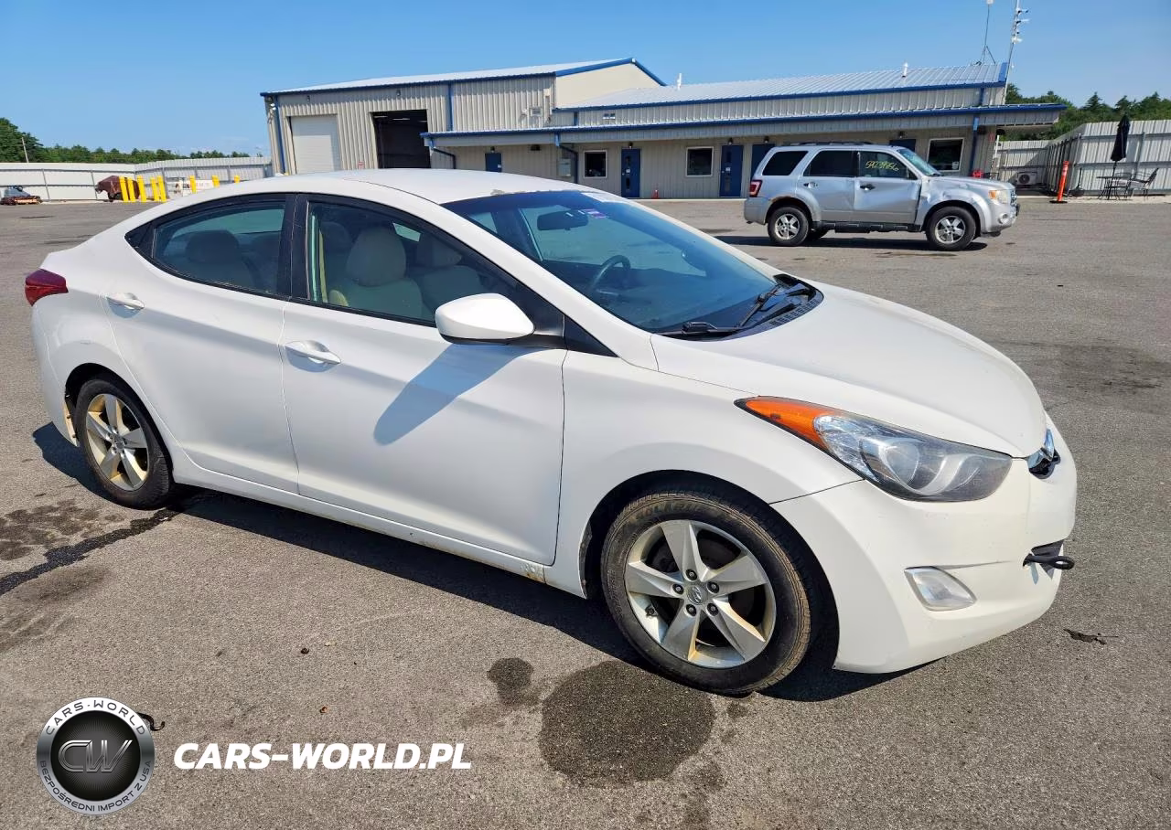 2012 Hyundai Elantra Gls VIN:5NPDH4AE0CH113871 - 4