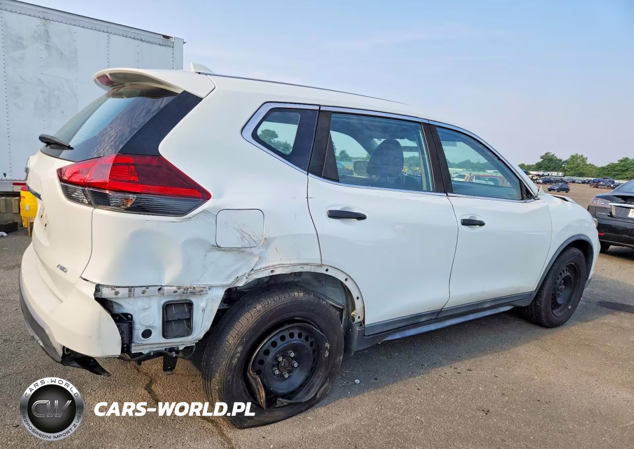 2018 Nissan Rogue S VIN:KNMAT2MV5JP601412 - 3