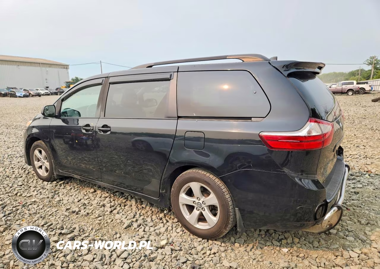 2019 Toyota Sienna Le VIN:5TDKZ3DC4KS999713 - 2