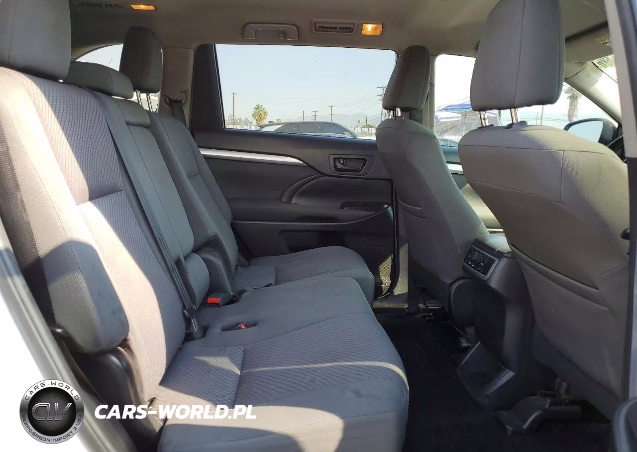 2019 Toyota Highlander Le VIN:5TDZARFH9KS051485 - 11