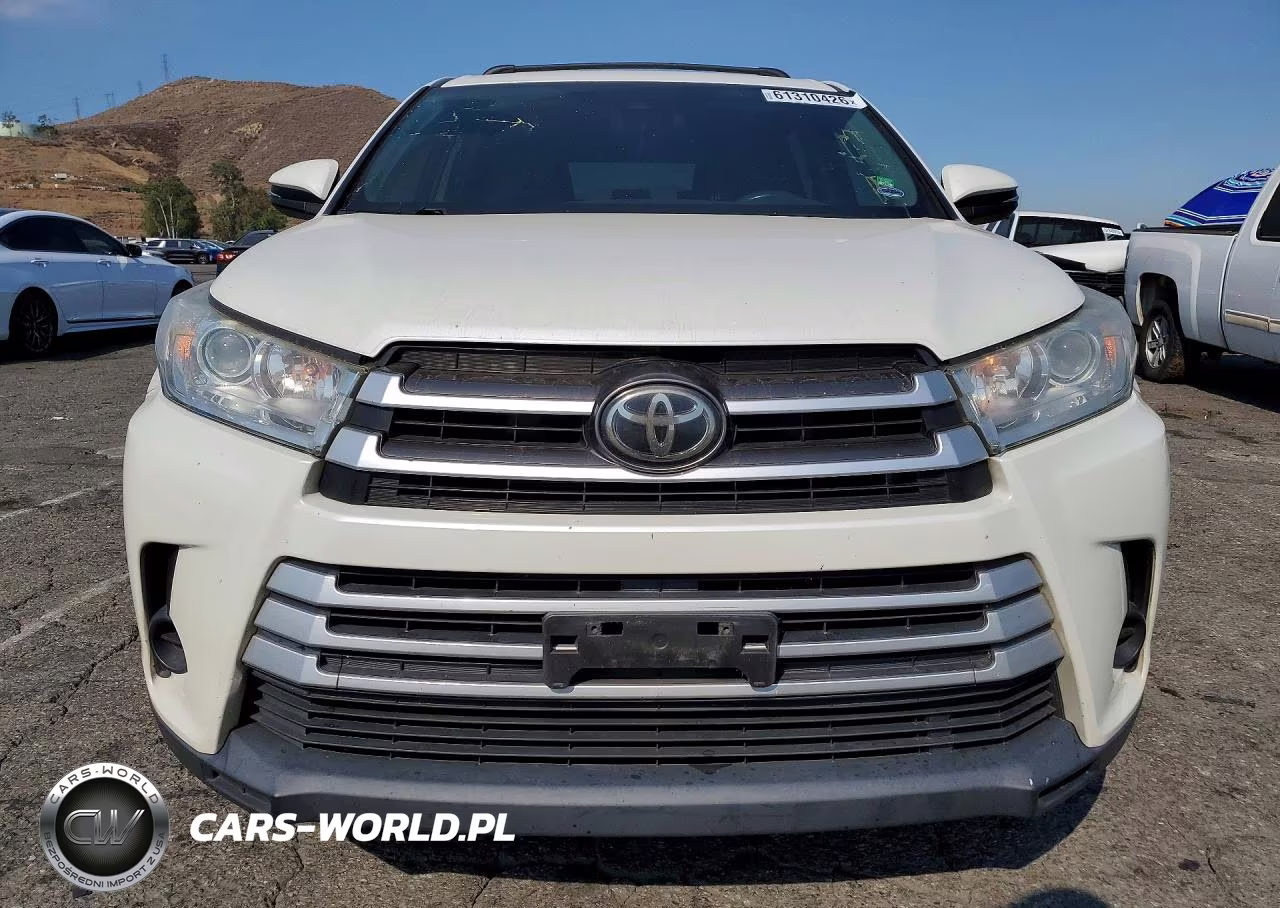 2019 Toyota Highlander Le VIN:5TDZARFH9KS051485 - 5