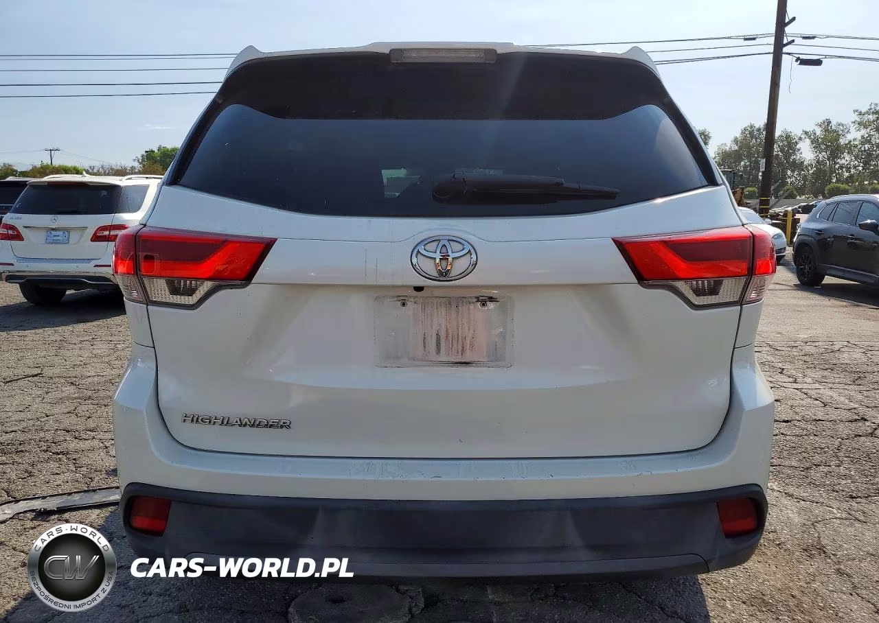 2019 Toyota Highlander Le VIN:5TDZARFH9KS051485 - 6