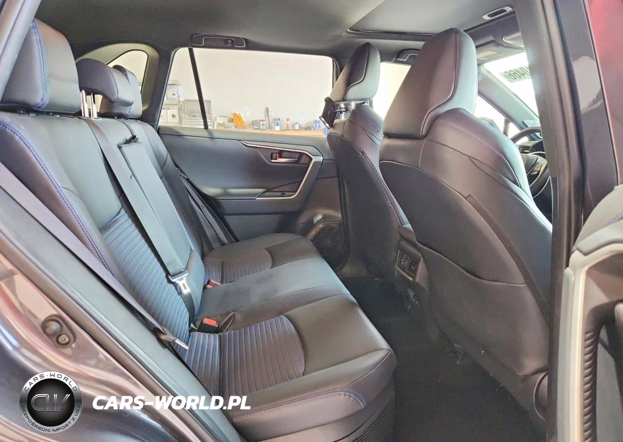 2020 Toyota Rav4 Xse VIN:JTMEWRFV5LJ032758 - 11