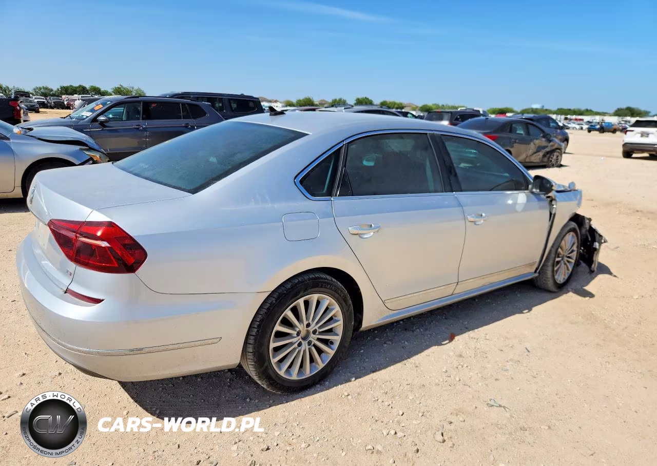 2017 Volkswagen Passat Se VIN:1VWBT7A39HC012821 - 3