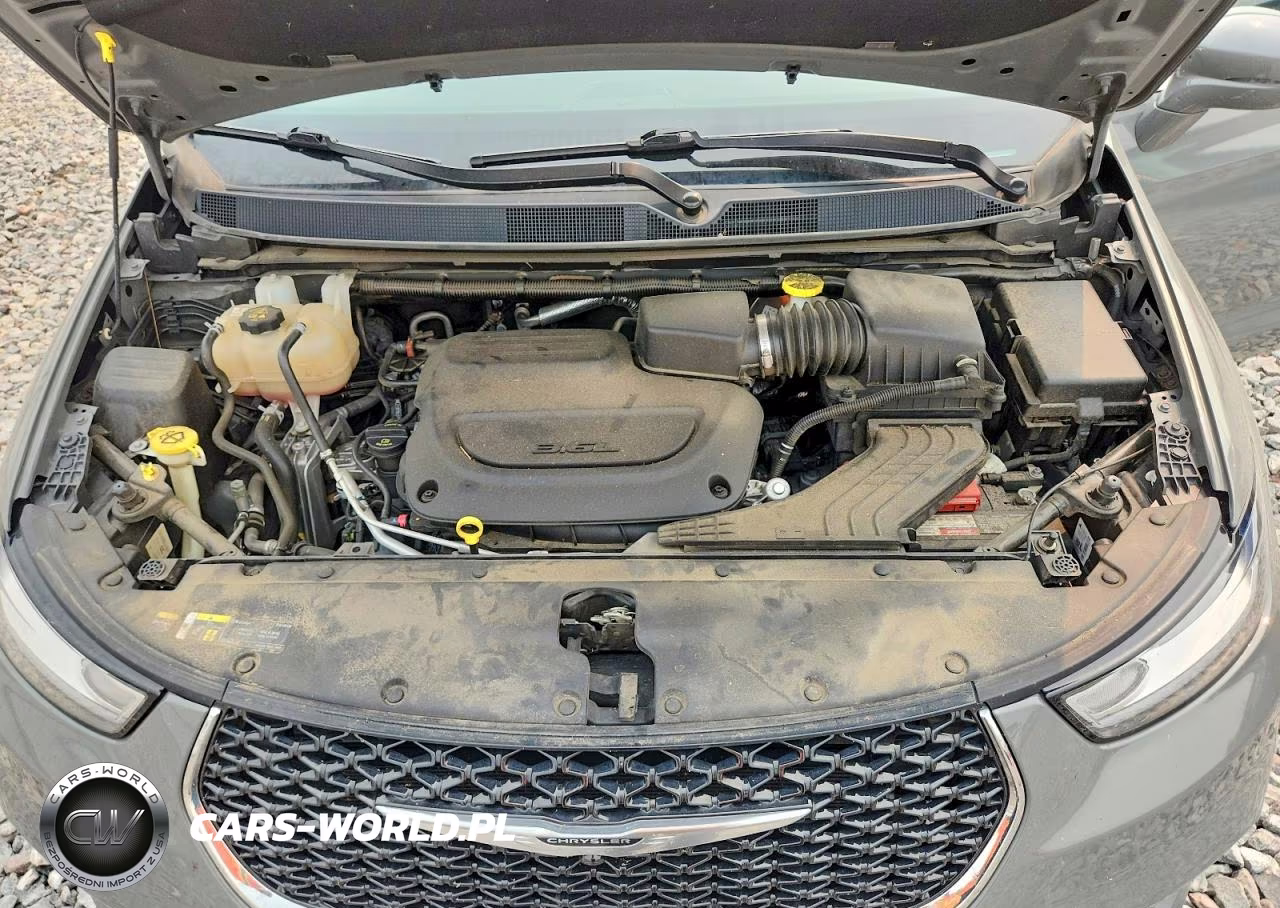 2022 Chrysler Pacifica Touring L VIN:2C4RC1BG0NR111885 - 12