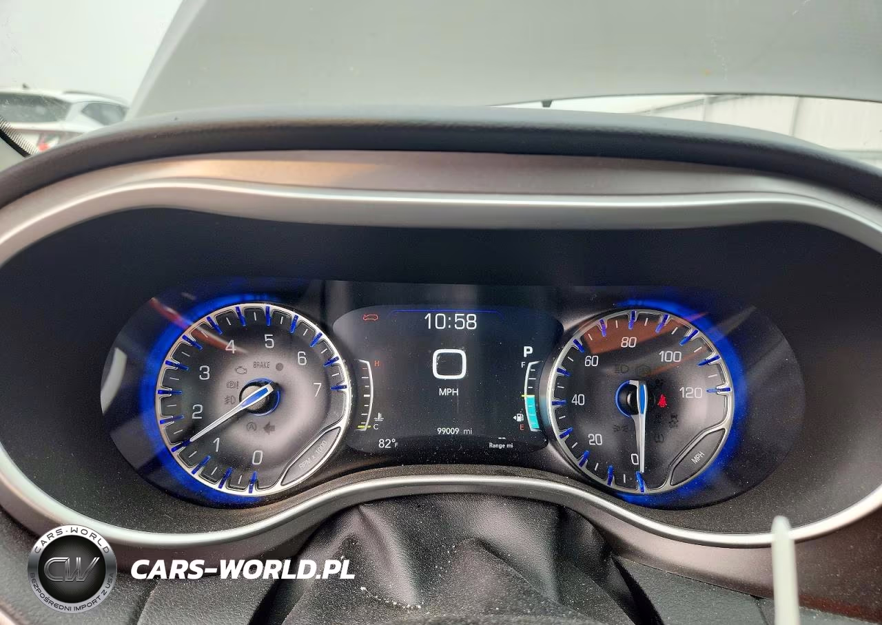 2022 Chrysler Pacifica Touring L VIN:2C4RC1BG0NR111885 - 9