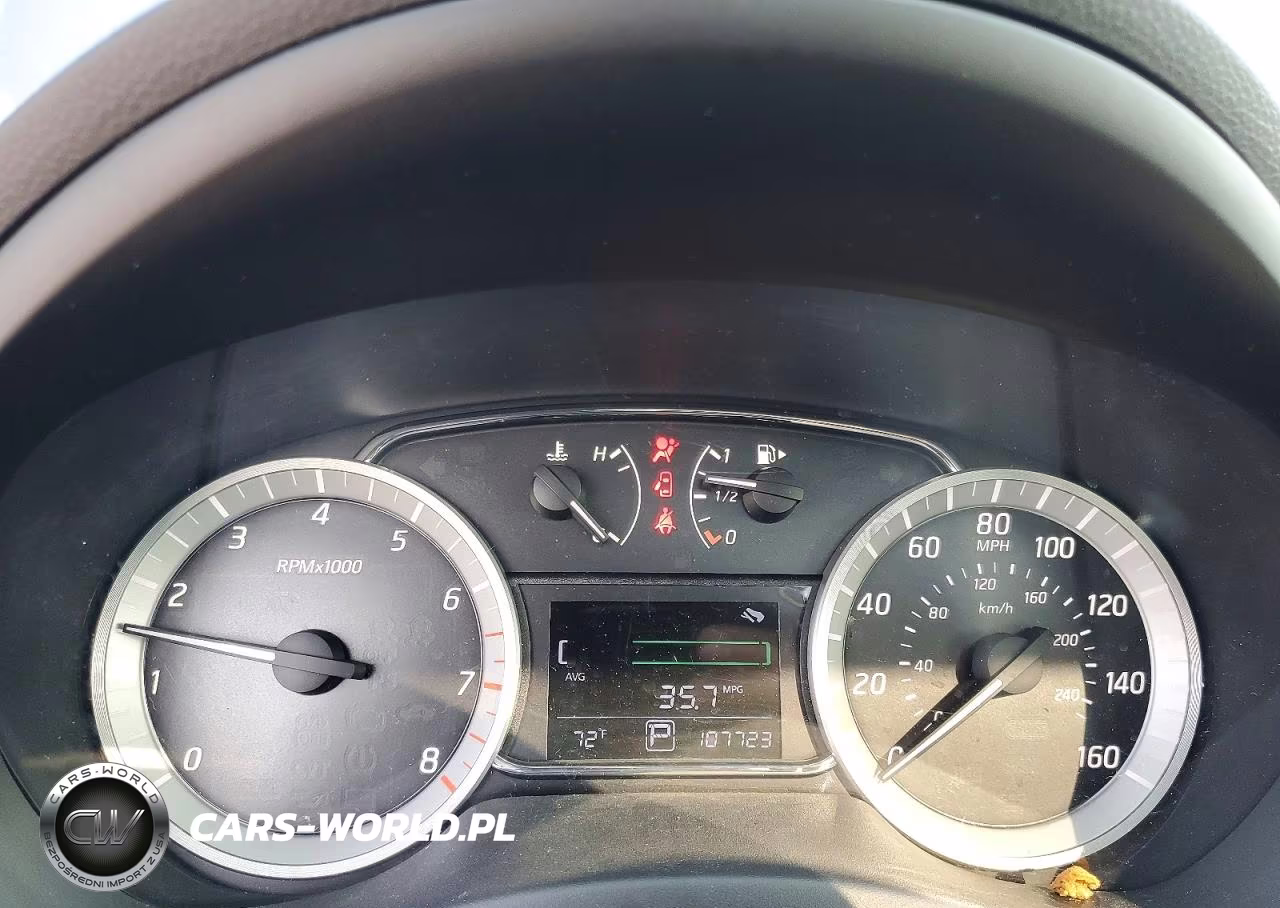 2015 Nissan Sentra Sr VIN:3N1AB7AP8FY325113 - 9
