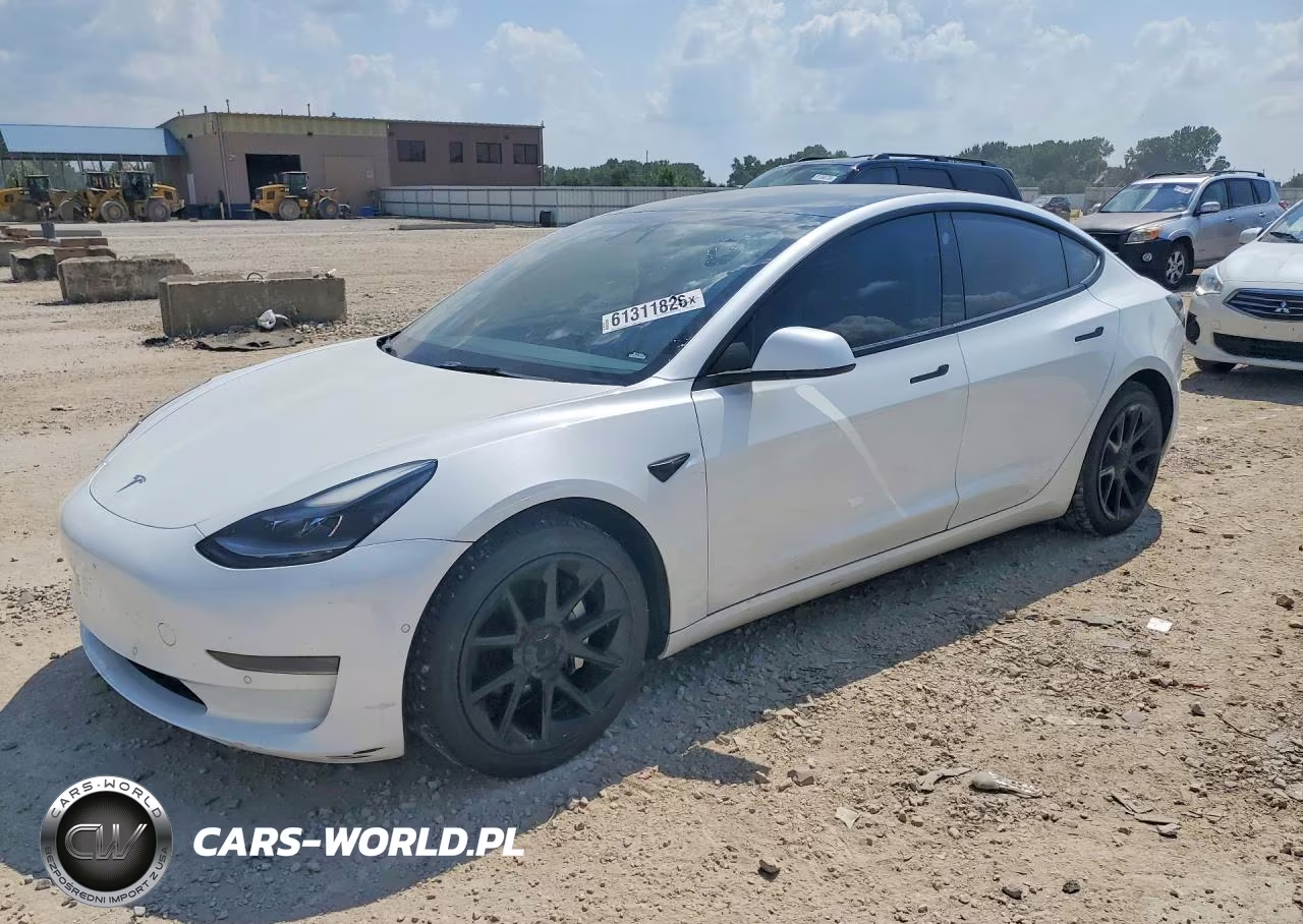 2021 Tesla Model 3 – zdjęcie 1 z 12