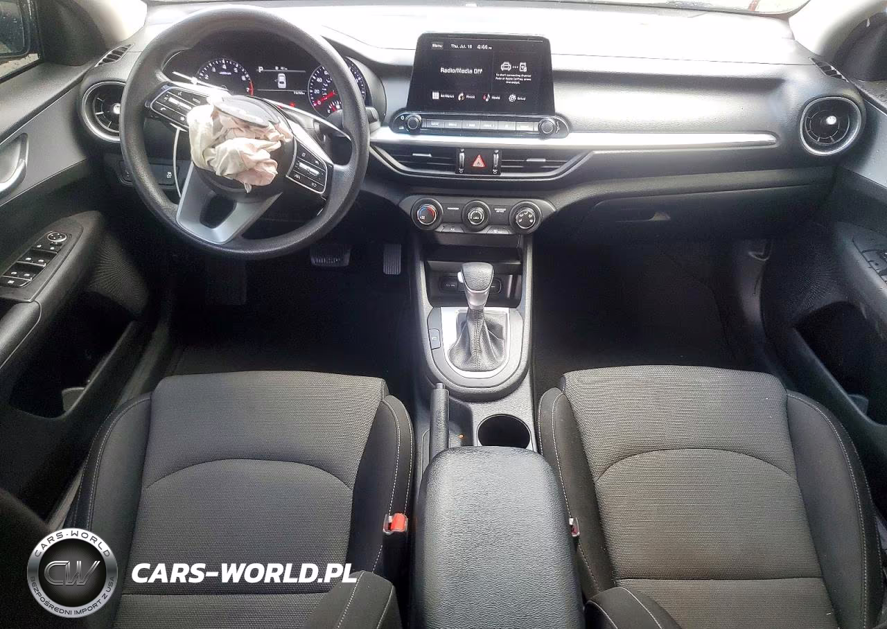2023 Kia Forte Lxs VIN:3KPF24AD1PE556140 - 8