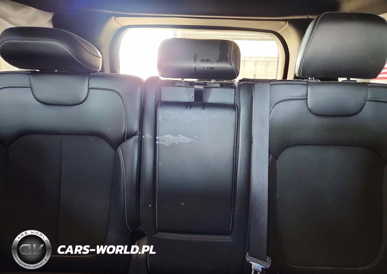 2025 Jeep Grand Cherokee Laredo VIN:1C4RJHAGXSC273561 - 10