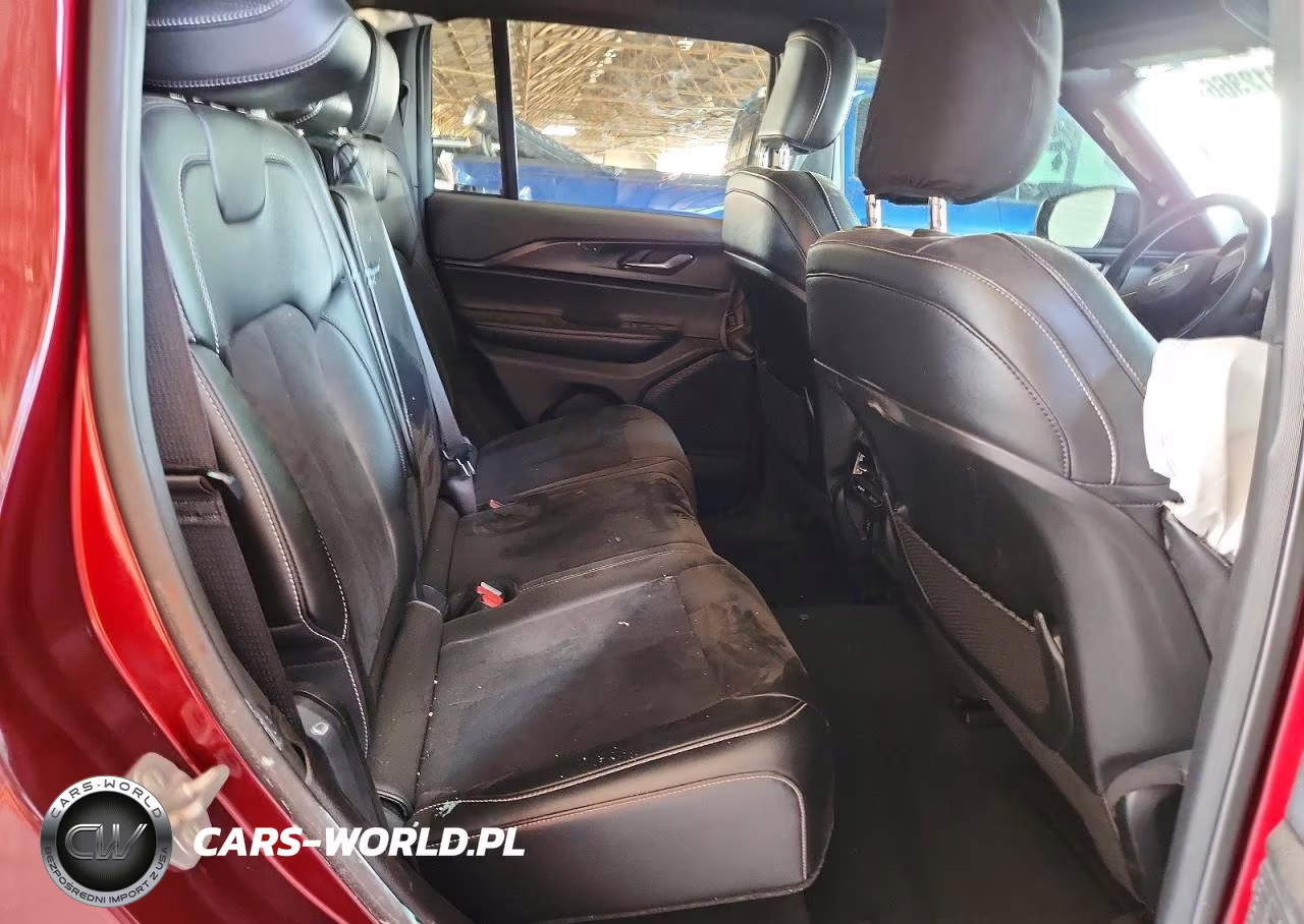 2025 Jeep Grand Cherokee Laredo VIN:1C4RJHAGXSC273561 - 11