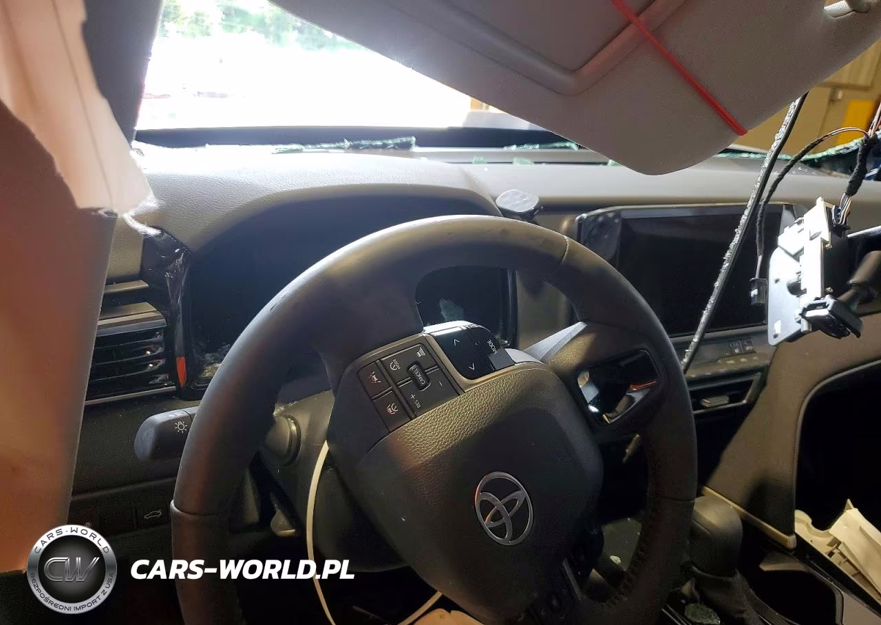 2025 Toyota Camry Le VIN:4T1DBADK6SU017065 - 9