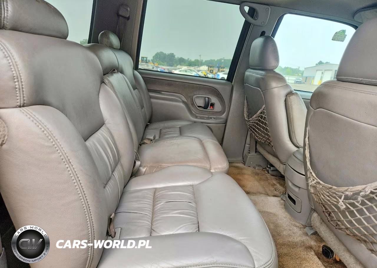 1999 Chevrolet Suburban C1500 VIN:3GNEC16R3XG143255 - 11