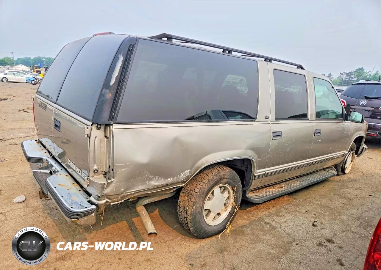 1999 Chevrolet Suburban C1500 VIN:3GNEC16R3XG143255 - 3