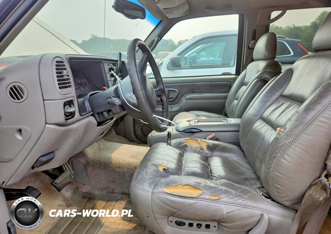 1999 Chevrolet Suburban C1500 VIN:3GNEC16R3XG143255 - 7