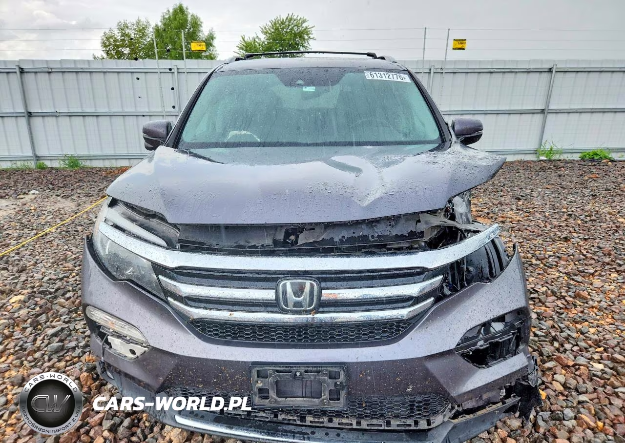 2018 Honda Pilot Touring VIN:5FNYF6H93JB037781 - 5