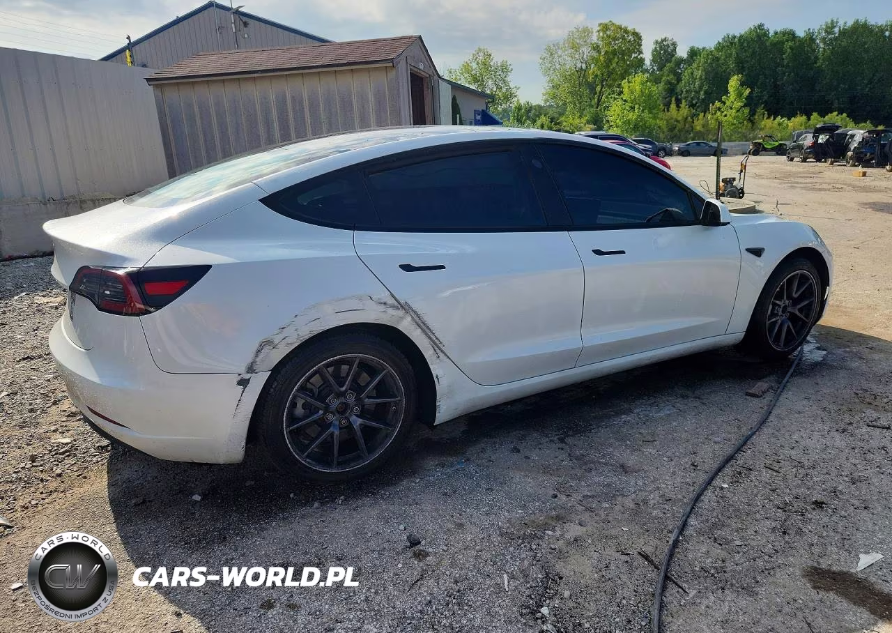 2023 Tesla Model 3 VIN:5YJ3E1EA7PF588058 - 3