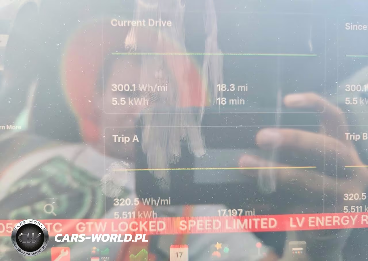 2023 Tesla Model 3 VIN:5YJ3E1EA7PF588058 - 9