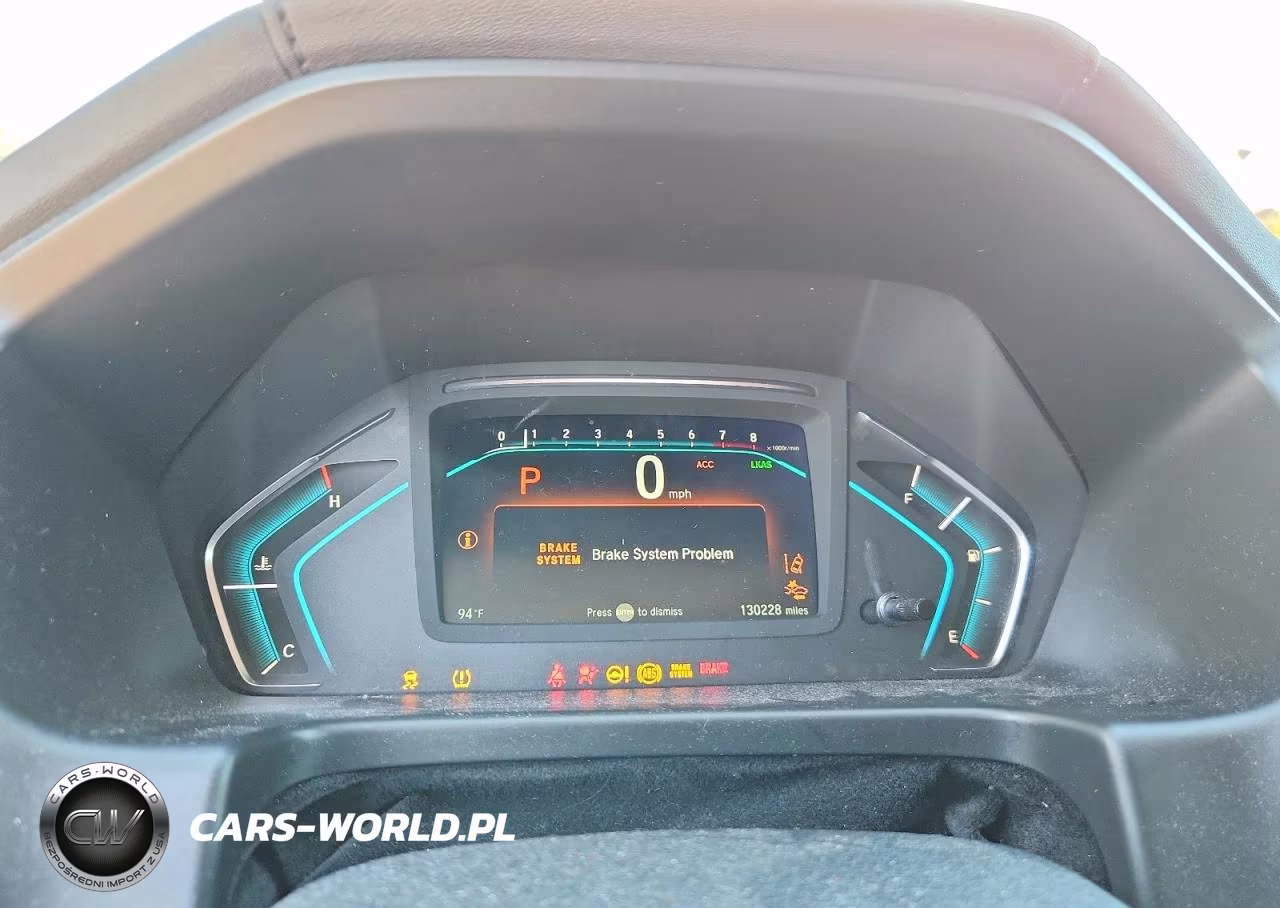 2018 Honda Odyssey Touring VIN:5FNRL6H81JB020837 - 9