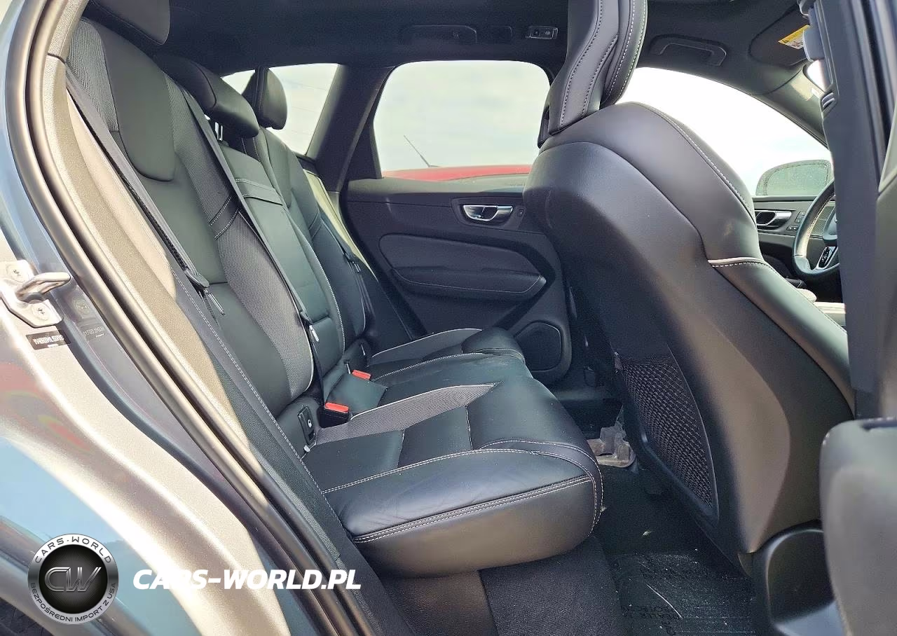 2020 Volvo Xc60 T8 R-Design VIN:YV4BR0DM1L1507013 - 11