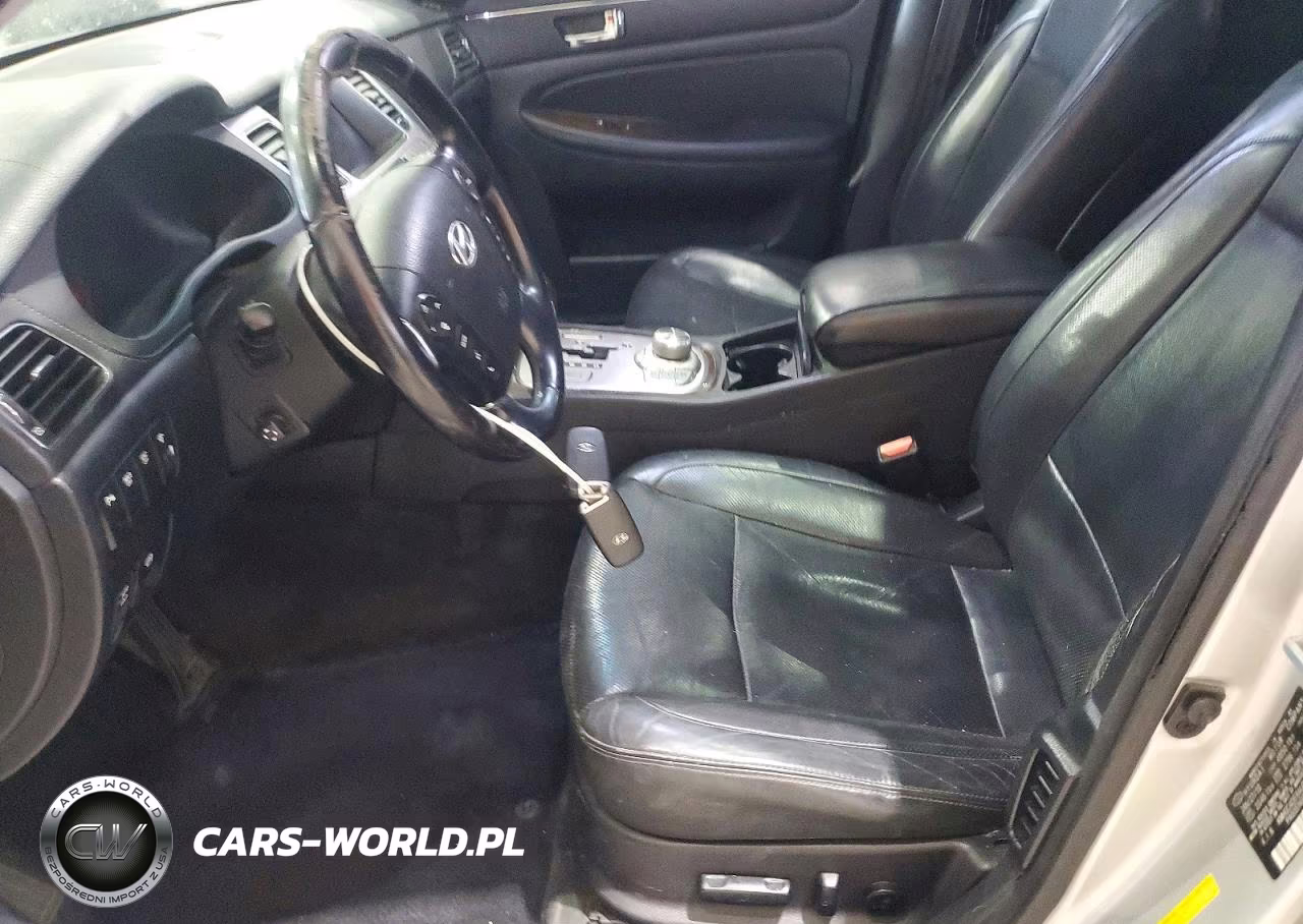 2010 Hyundai Genesis 3.8L VIN:KMHGC4DE8AU093987 - 7