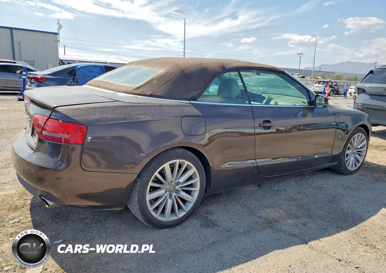 2011 Audi A5 Premium Plus VIN:WAULFAFHXBN003599 - 3
