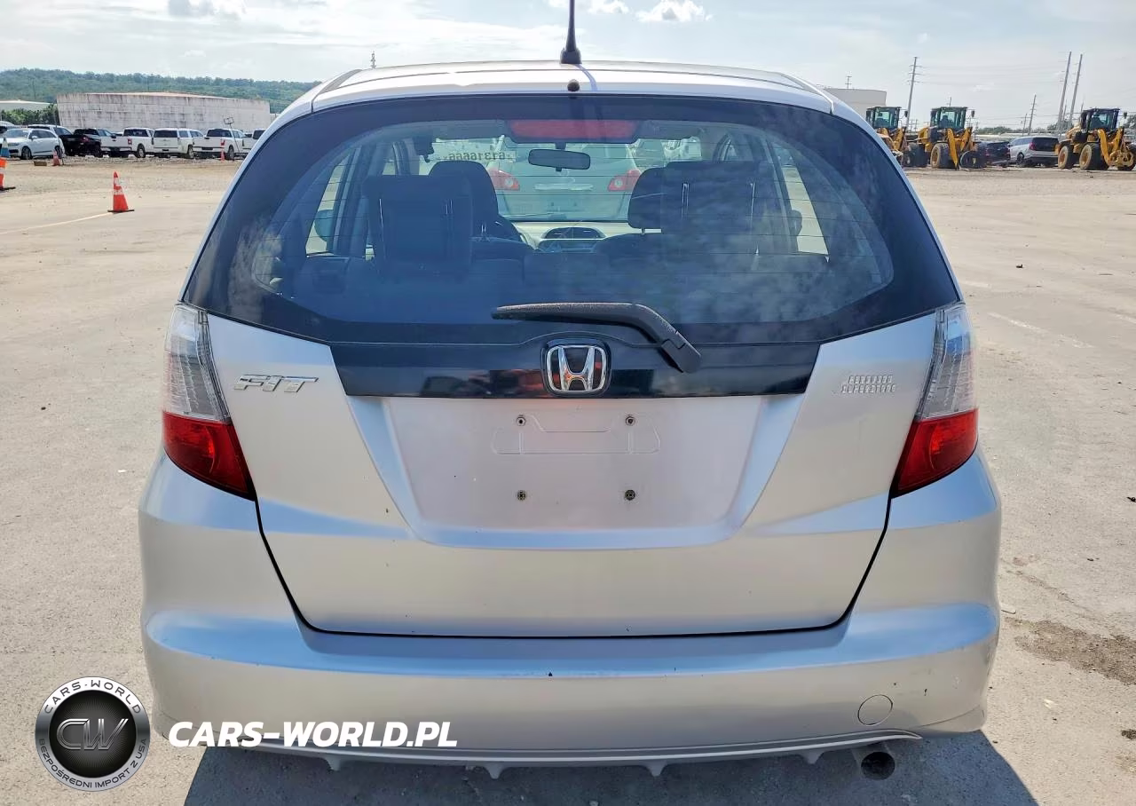 2013 Honda Fit VIN:JHMGE8H3XDC044927 - 6