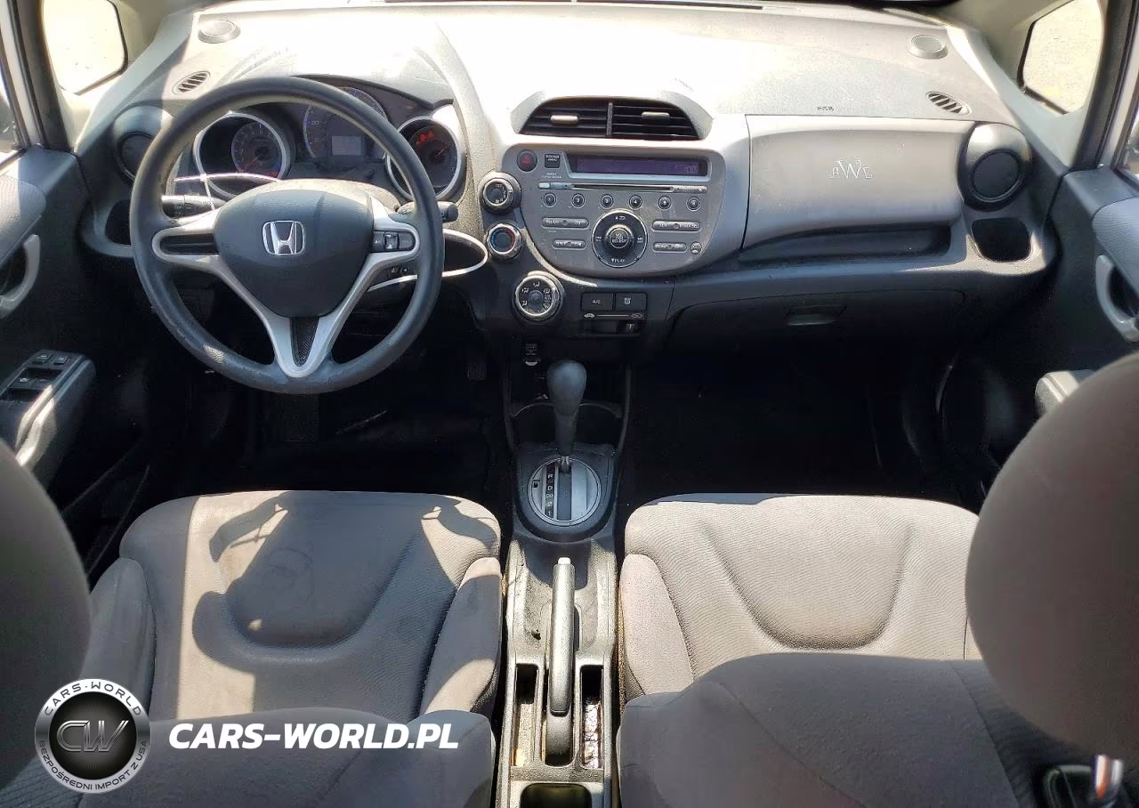 2013 Honda Fit VIN:JHMGE8H3XDC044927 - 8