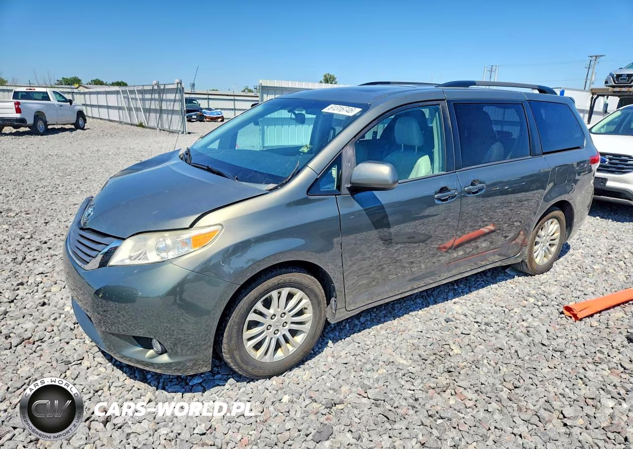 2012 Toyota Sienna Xle 8-Passenger