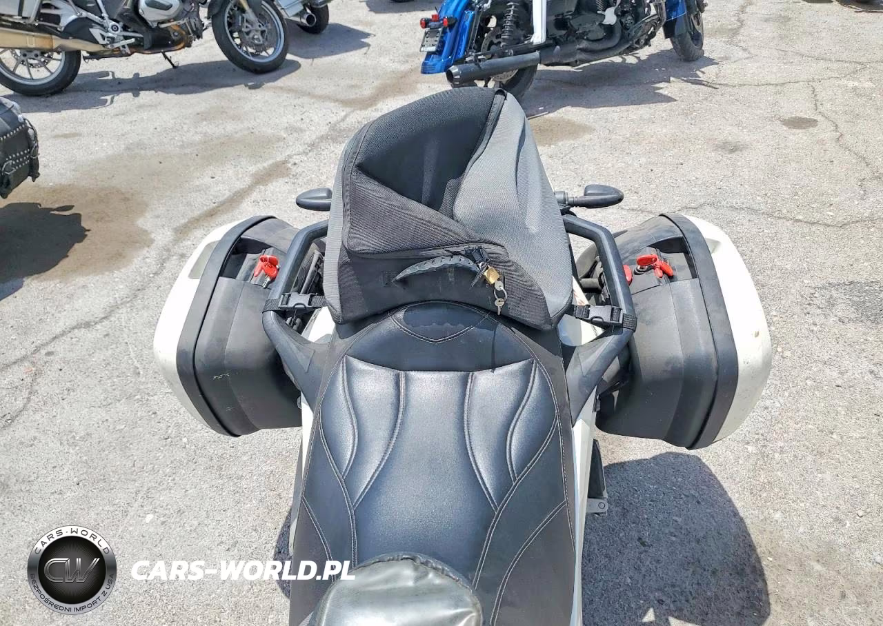 2012 Can-Am Spyder Roadster Rs VIN:2BXJADA13CV000494 - 5