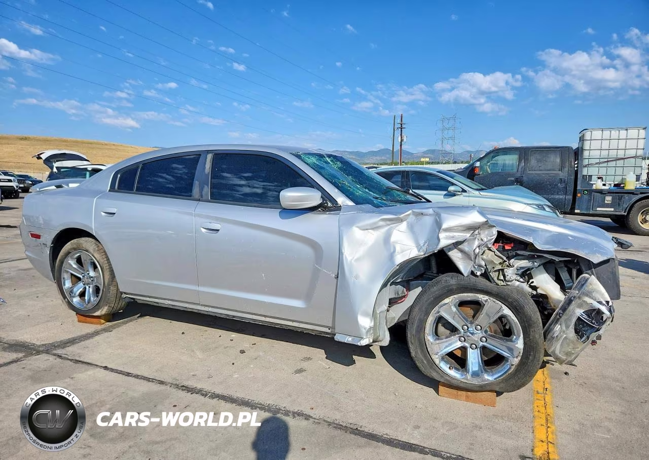 2011 Dodge Charger VIN:2B3CL3CG6BH613562 - 4