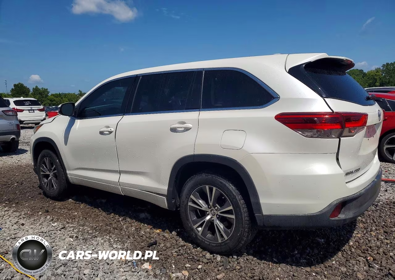 2017 Toyota Highlander Le VIN:5TDZARFHXHS031366 - 2