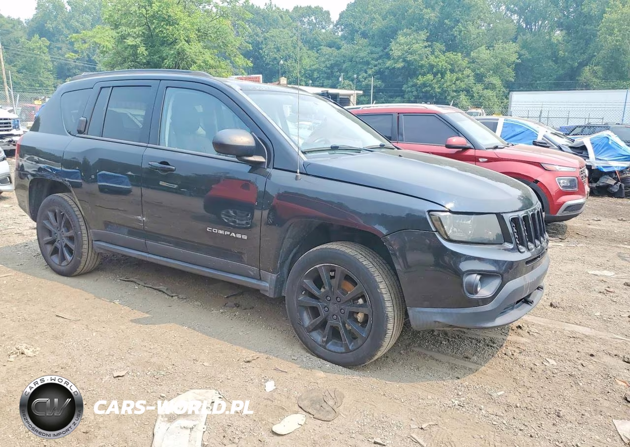 2012 Jeep Compass Latitude VIN:1C4NJDEB1CD686860 - 4