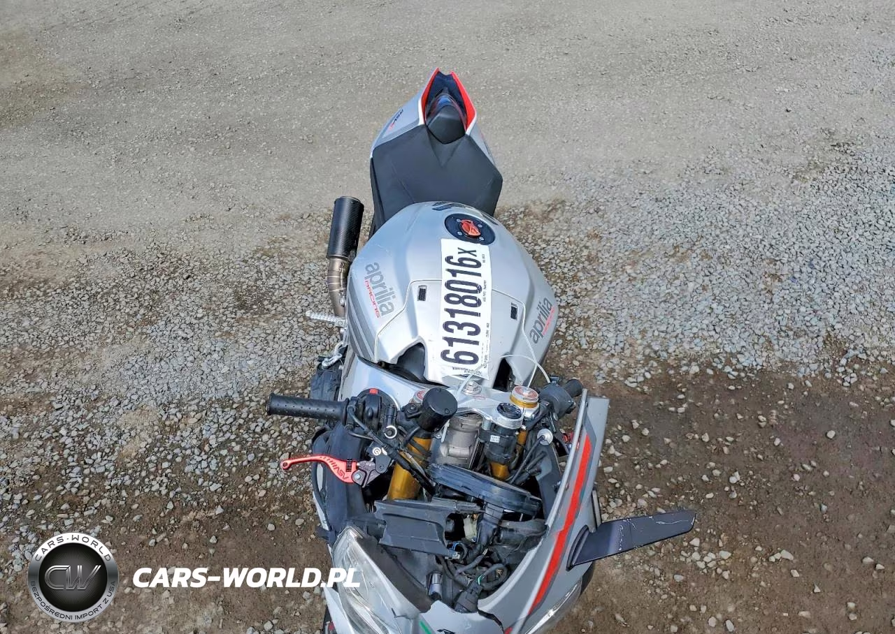 2016 Aprilia Rsv4 Rf VIN:ZD4RKUB01GS000324 - 5