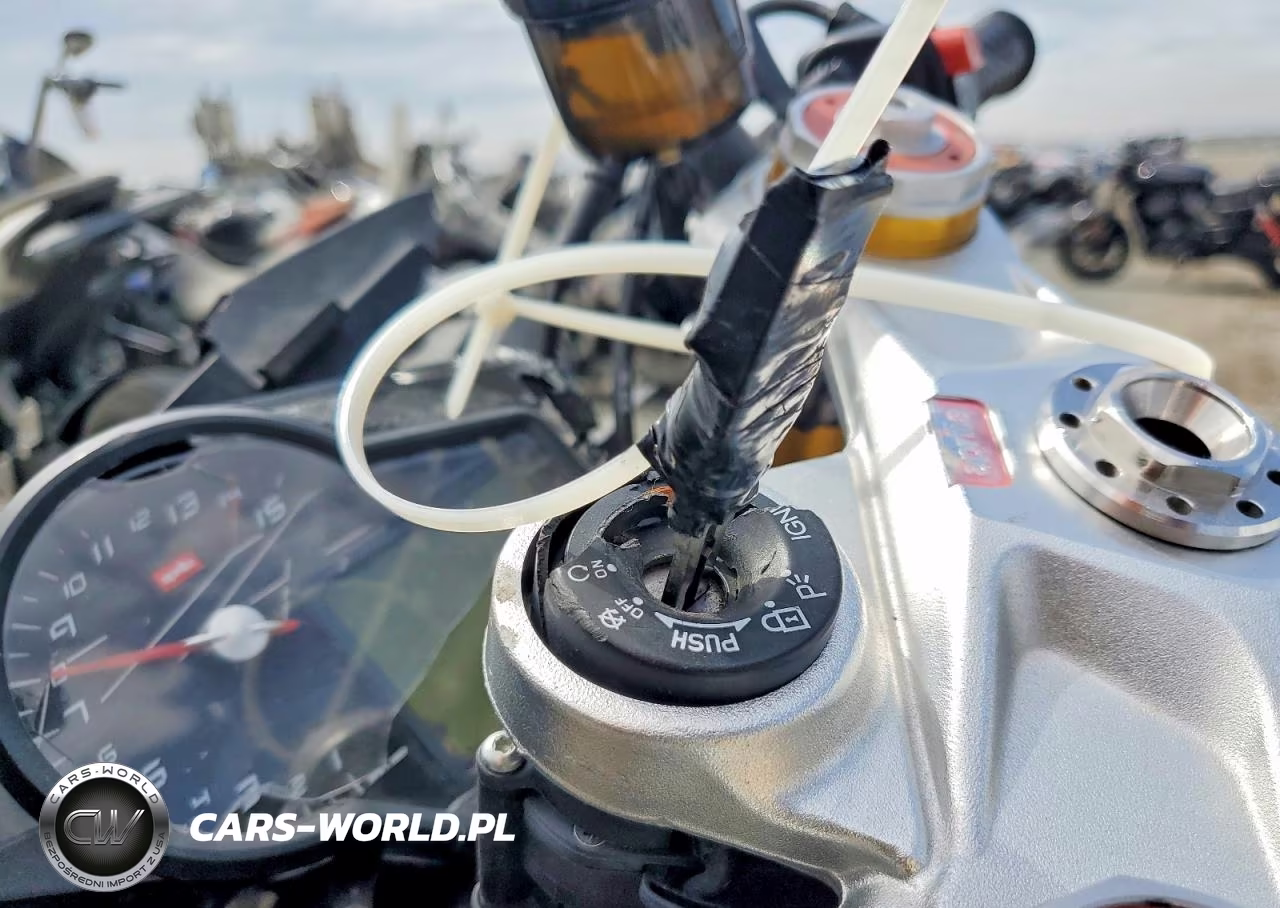 2016 Aprilia Rsv4 Rf VIN:ZD4RKUB01GS000324 - 8
