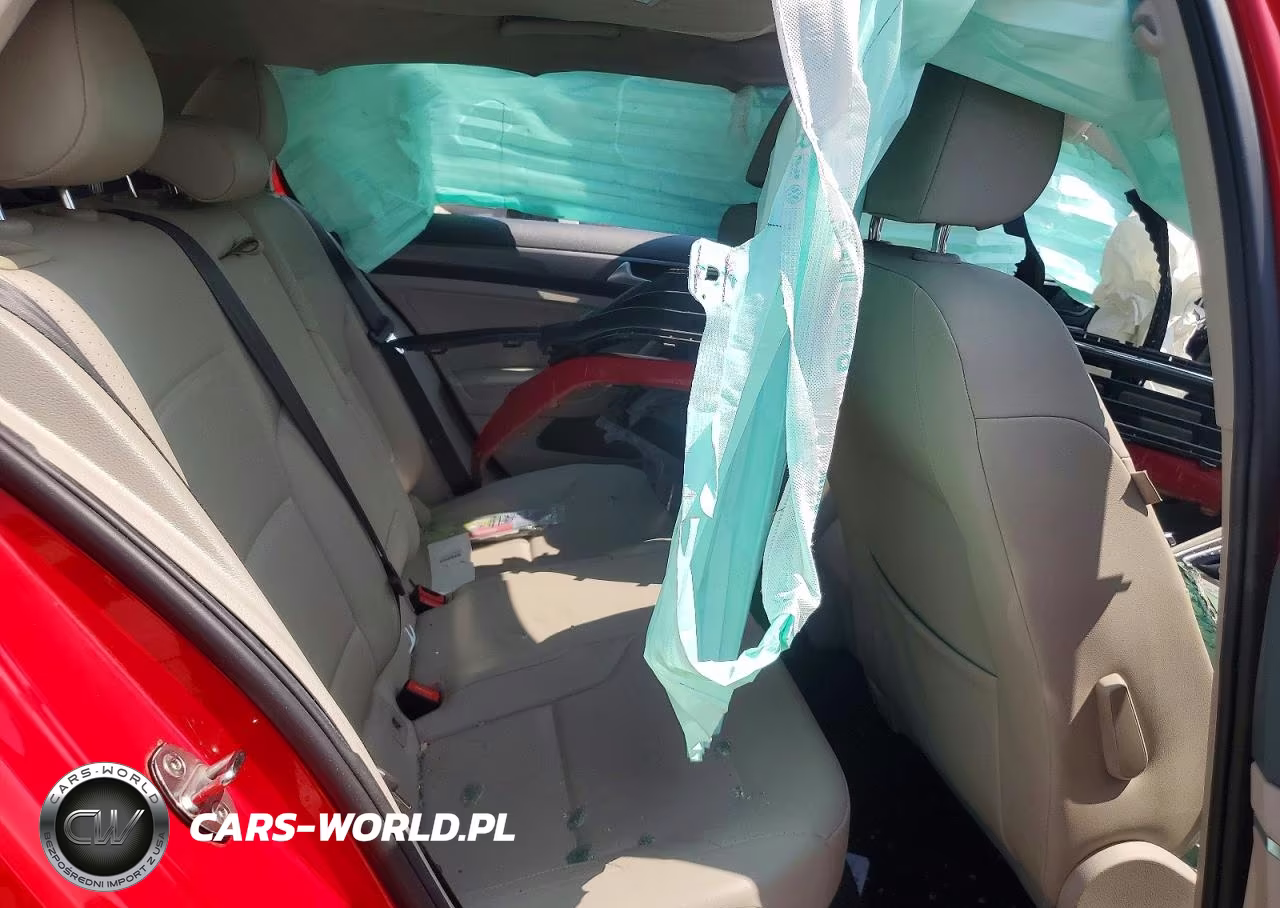 2018 Volkswagen Golf S VIN:3VWG17AU5JM281004 - 10