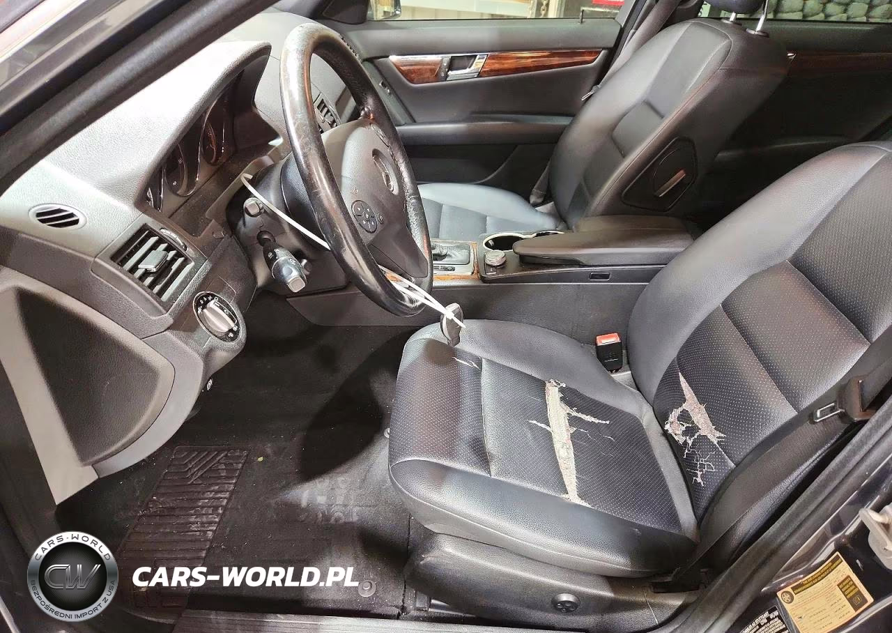 2010 Mercedes-Benz C 300 4Matic VIN:WDDGF8BB7AF401673 - 7