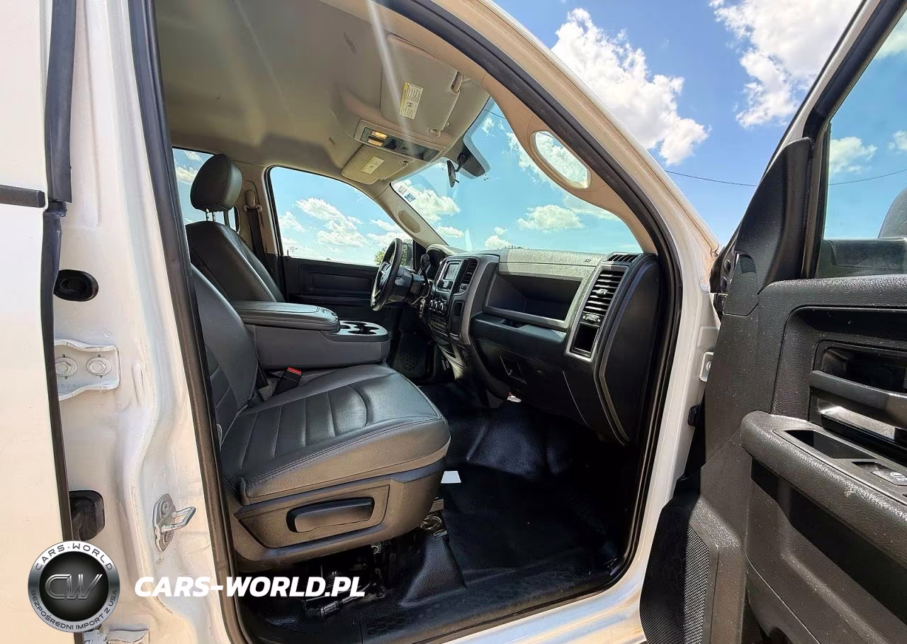 2018 Ram 2500 St VIN:3C6UR4HJ7JG312963 - 5