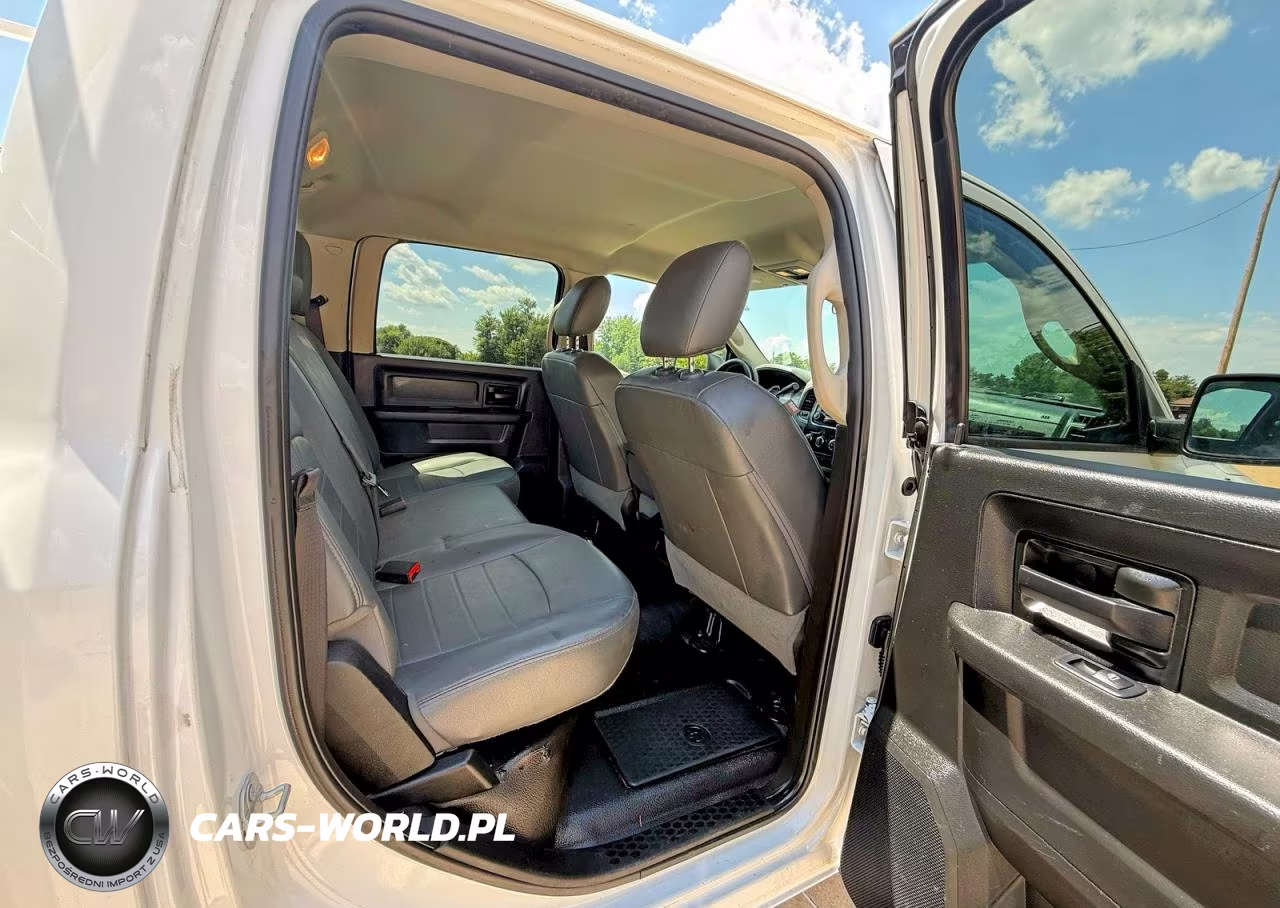 2018 Ram 2500 St VIN:3C6UR4HJ7JG312963 - 6