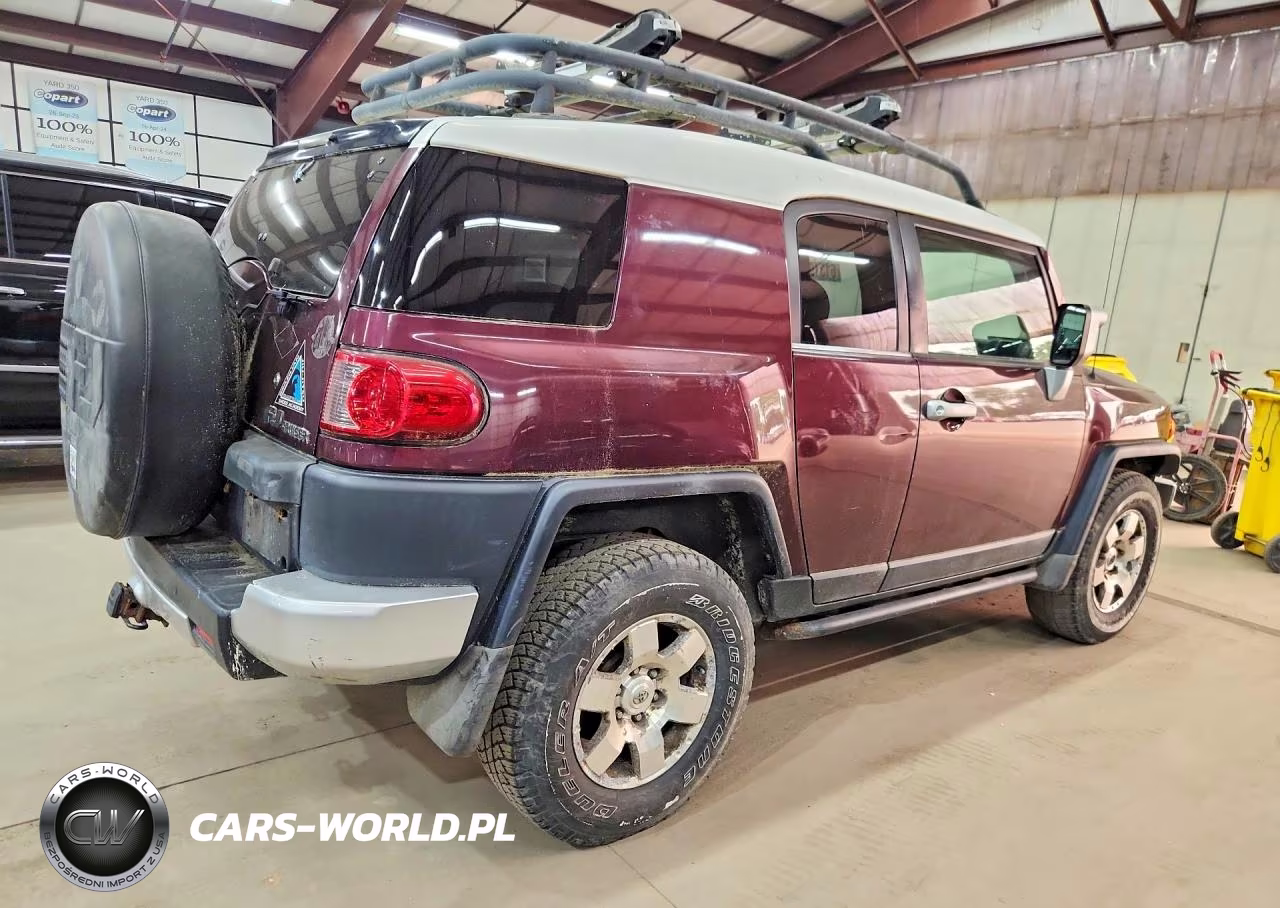 2007 Toyota Fj Cruiser Base VIN:JTEBU11F270028524 - 3