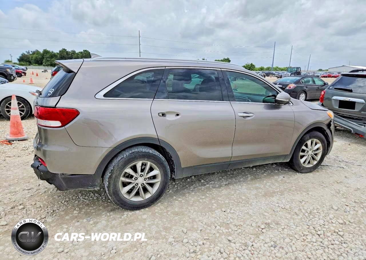 2016 Kia Sorento Lx VIN:5XYPG4A30GG069494 - 3