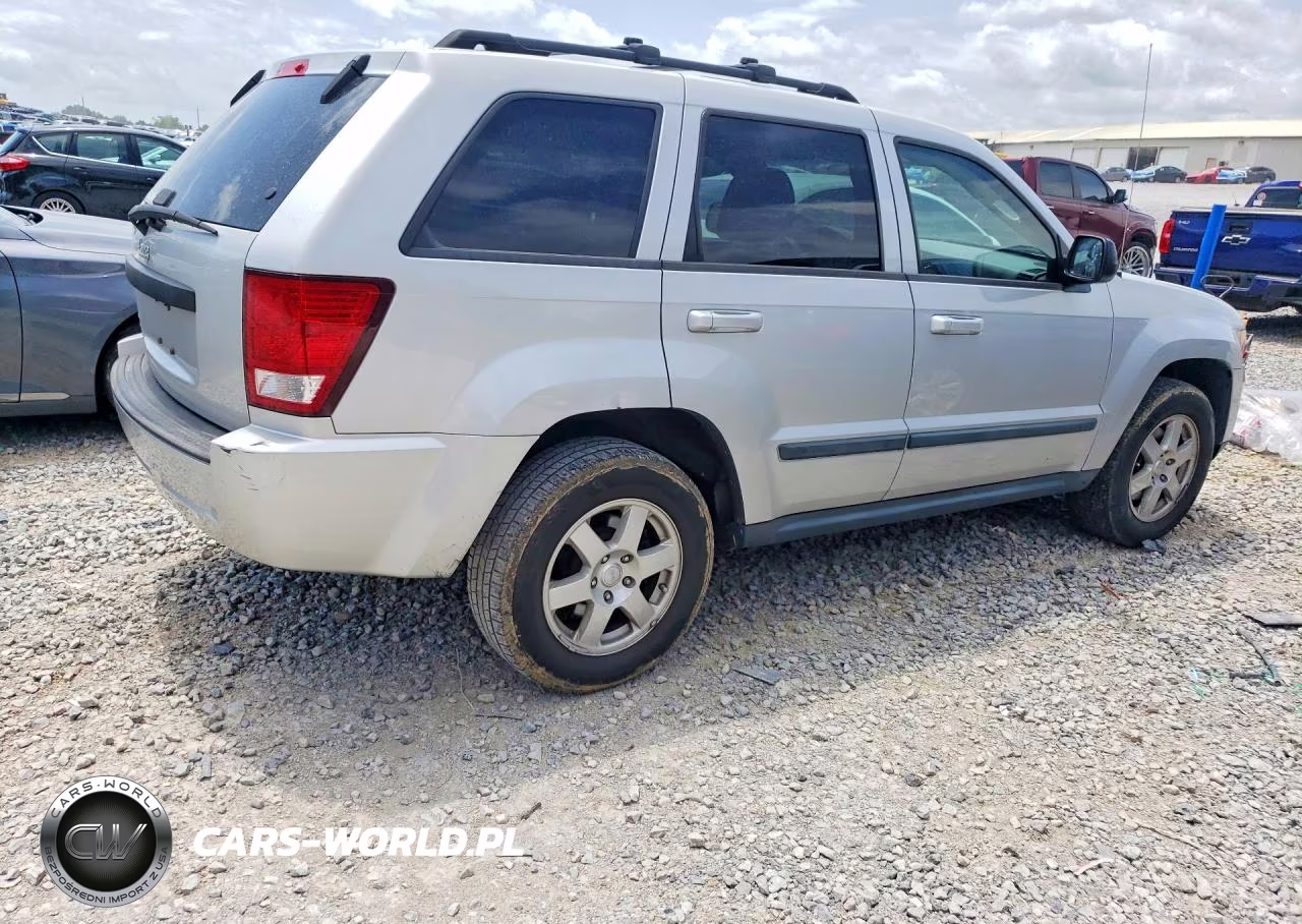 2009 Jeep Grand Cherokee Laredo VIN:1J8GR48K19C510878 - 3