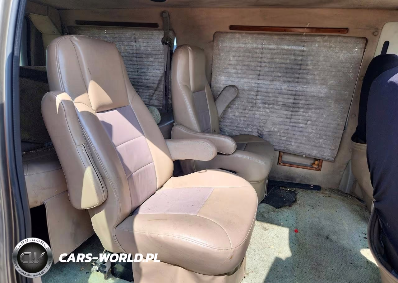 2003 Ford Econoline E150 Van VIN:1FDRE14W53HB90439 - 11