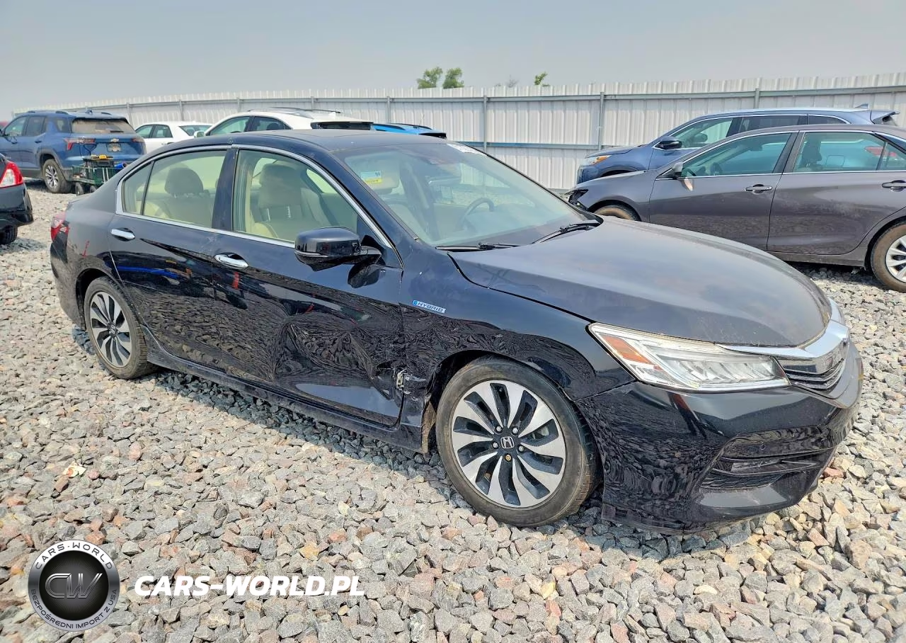 2017 Honda Accord Touring Hybrid VIN:JHMCR6F75HC024913 - 4