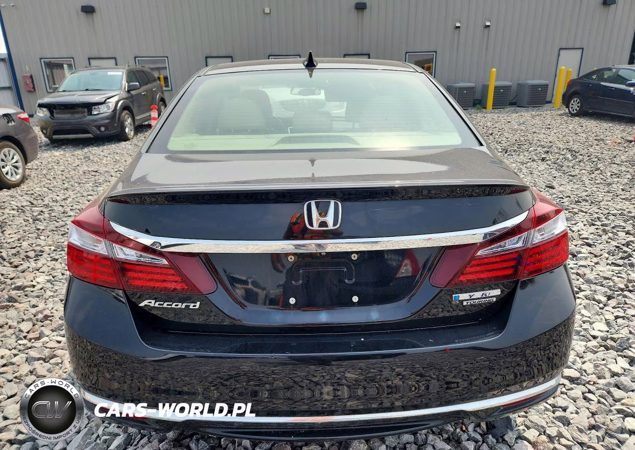 2017 Honda Accord Touring Hybrid VIN:JHMCR6F75HC024913 - 6