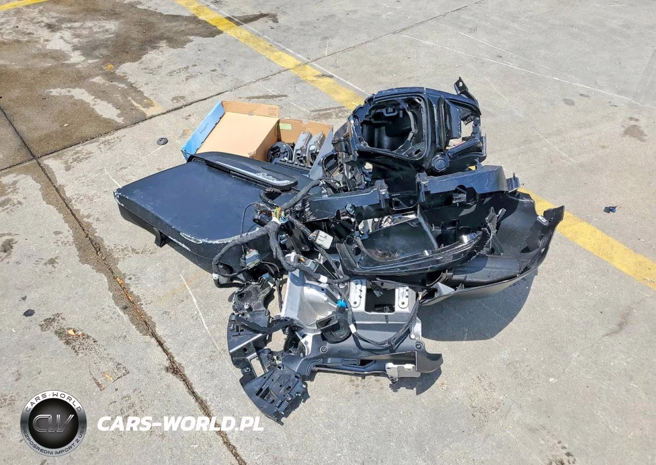 2024 Indian Motorcycle Co. Challenger Darkhorse W-Powerband Audio VIN:56KLCKRR1R3424682 - 8